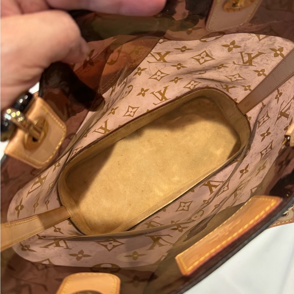 Authentic Louis Vuitton Canvas Amber bag - Picture 10 of 15